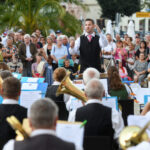 Michael Obernhuber, Dirigent der Werkkapelle, bei der Herbstserenade 2025  (Quelle: WACKER)